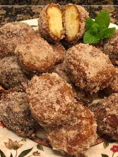 Una foto de Buñuelos de manzana, sin gluten, sin lactosa