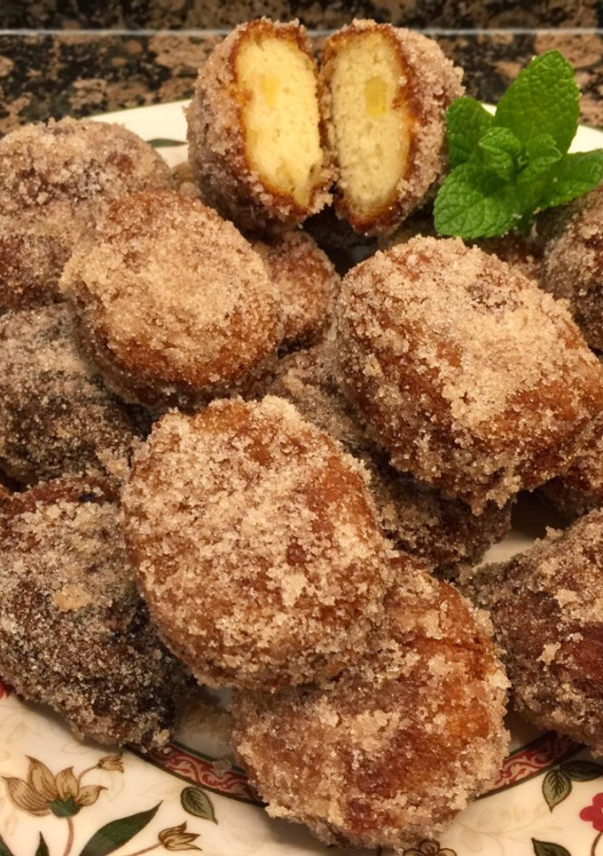 Una foto de Buñuelos de manzana, sin gluten, sin lactosa
