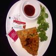 पनीर स्टफ्ड पिज्जा परांठा (Paneer stuffed pizza paratha recipe in Hindi)
