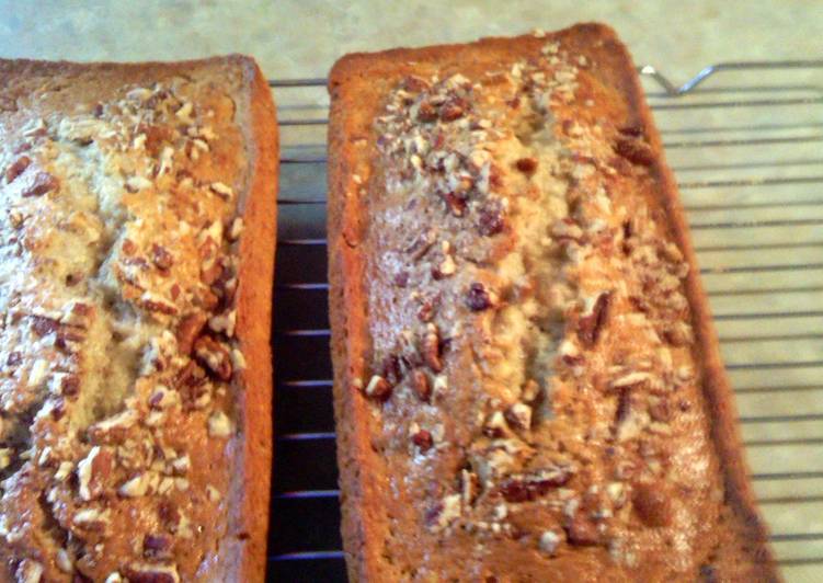 How to Make Delicious BANANA  PEACAN LOAF