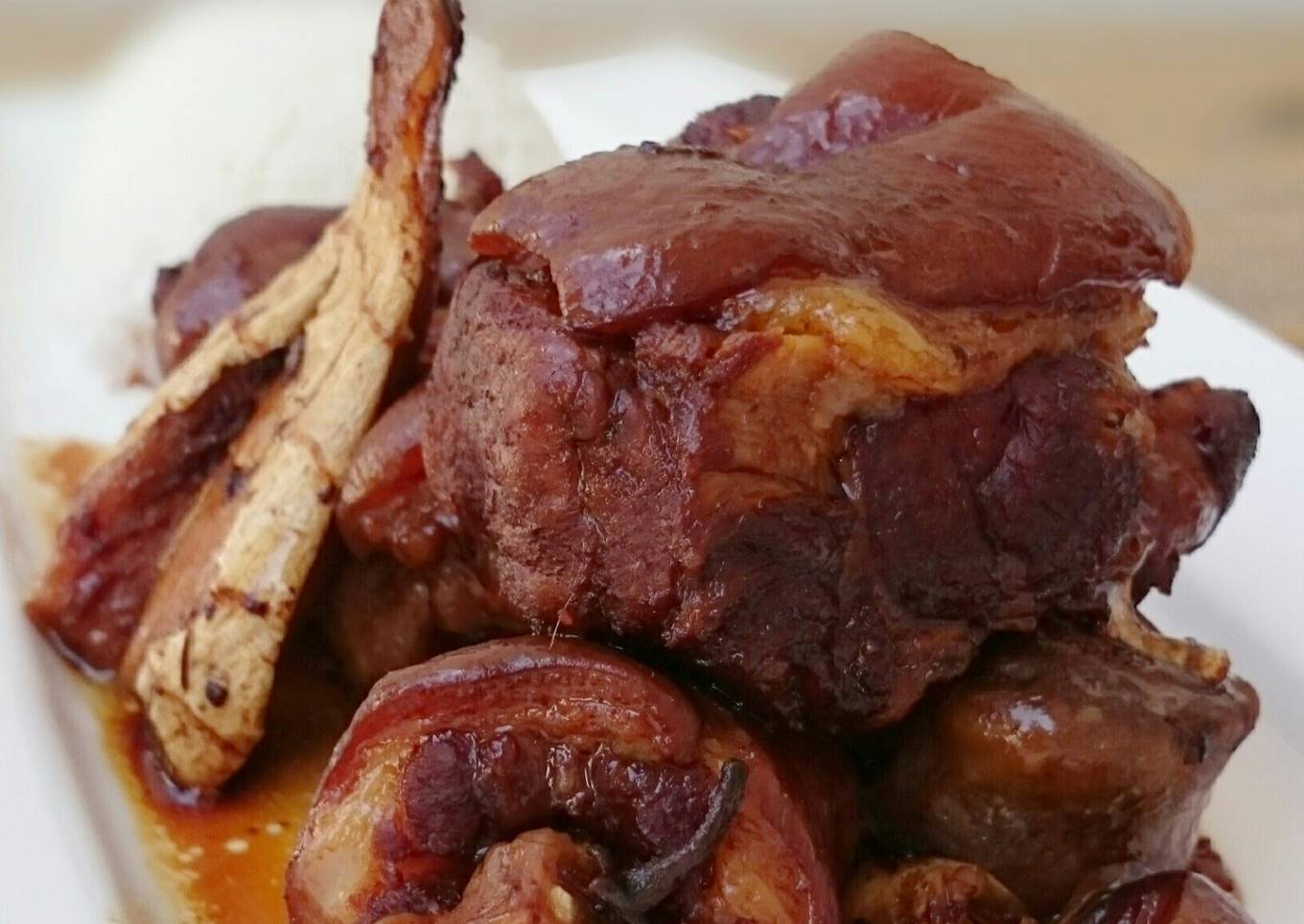Pork Knuckle In Sweet Black Vineger And Ginger