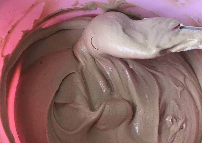 Steps to Prepare Gordon Ramsay 3-ingredient Chocolate Cream Cheese Frosting