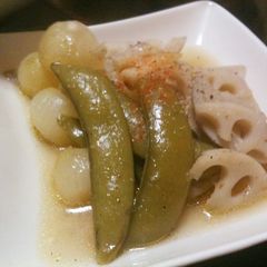 A picture of Moist Asian-Style Simmered Dish Made with Chicken Broth.