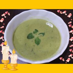 A picture of Broccoli soup.