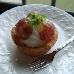 A picture of Grape Tart (Using Kyoho Grapes or Large Table Grapes).