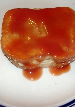 A picture of taisen's tomato mushroom grilled cheese.