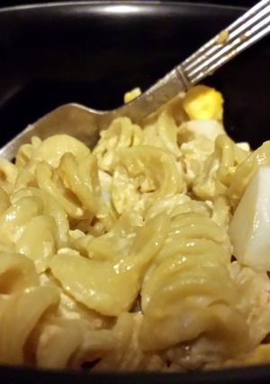 A picture of Simple tomato and egg pasta salad..