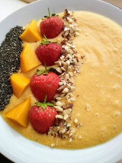 芒果椰奶果昔碗-Mango Coconut Smoothie Bowl-無糖純素 Vegan 的食譜成品照片