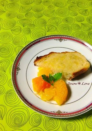 A picture of Ginger and Shio-Koji Sugar Toast.