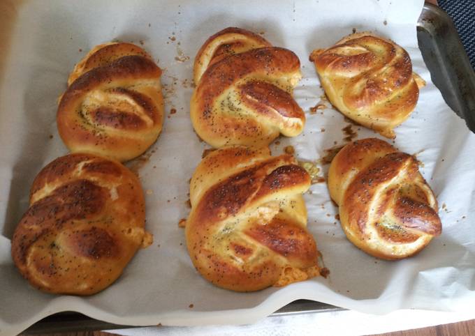 How to Make Quick Jessalyn's Stuffed Pretzels