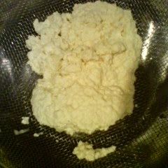 A picture of "Cottage Cheese" from Soy Milk.
