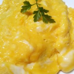 Simple Thick & Fluffy Omelette A picture of Simple Thick & Fluffy Omelette.