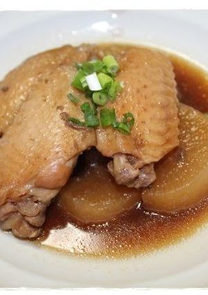 A picture of 10 Minute Meal in a Pressure Cooker: Simmered Chicken Wing & Daikon Radish.