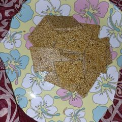 A picture of Sesame seeds toffee.