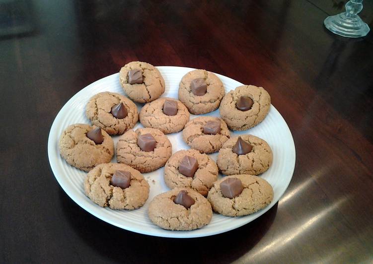 Recipe of Perfect Peanut Butter Middle Cookies