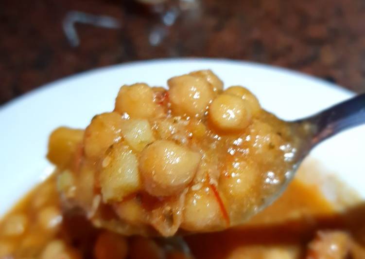 Cazuela de garbanzos