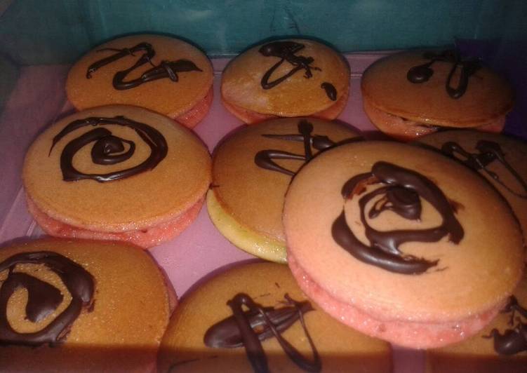 Dorayaki isi coklat simple (ga pake cetakan) 😍