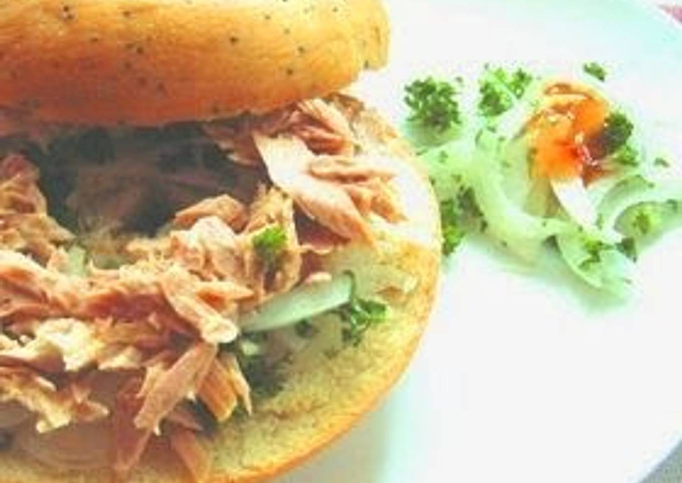 Sweet Onion and Tuna Sandwich with Sweet Chilli Sauce and Mayonnaise♪