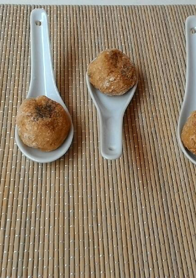 Una foto de Croquetas de ricota y atún al horno