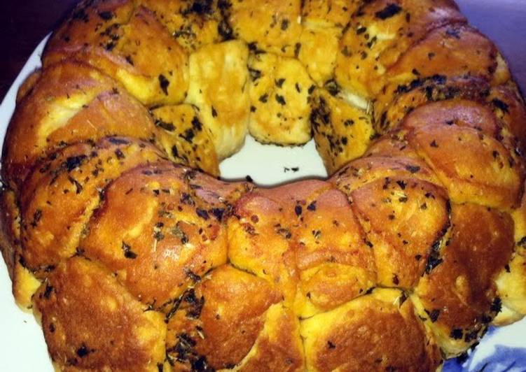 Steps to Prepare Speedy Irvixen&#39;s Smoky Herb Monkey Bread