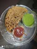 Aloo cheese parantha with tangi Dip