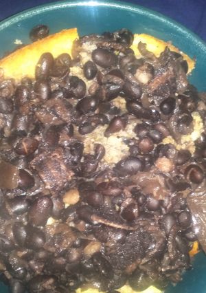 A picture of Black Beans & Cornbread.