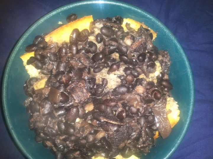 Easy Way Make Black Beans & Cornbread the So Delicious Can spoil the tongue