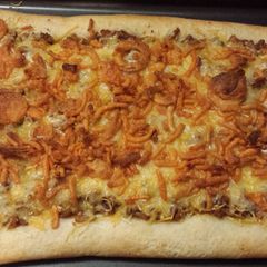 A picture of Sloppy Joe Pizza (stuffed crust).