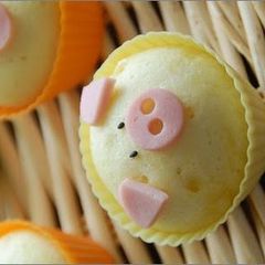 A picture of Oink Oink! Steamed Cheese Bread!.