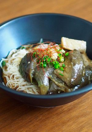 A picture of NASU SOMEN (Simmered Eggplant and SOMEN noodle).
