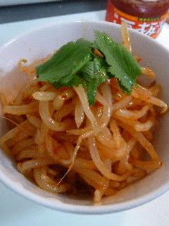 A picture of Spicy, Delicious Bean Sprouts.