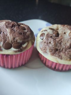 Una foto de Magdalena de chocolate y tarta la viña en Mambo