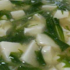 A picture of Thick Tofu and Mizuna Soup.
