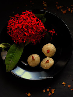 A picture of Thandai Balls.