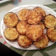 A picture of Mini Quiche - ackee - spinach - bacon etc.