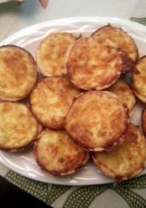 A picture of Mini Quiche - ackee - spinach - bacon etc.