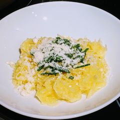 Cacio e pepe Spaghetti Squash with chive pesto A picture of Cacio e pepe Spaghetti Squash with chive pesto.
