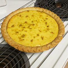 A picture of Key lime pie.