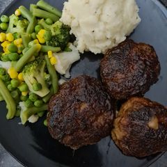 A picture of Chicken/turkey lime rissoles.