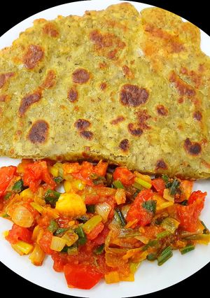 લીલી ડુંગળી ટામેટાંનું શાક(Lili dungli-tameta nu shak recipe in Gujarati) રેસીપી મુખ્ય ફોટો