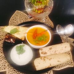 A picture of Bengali style masoor daal Tadka 😋😋.