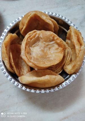 पूरी (poori recipe in Hindi) रेसिपी मुख्य फोटो
