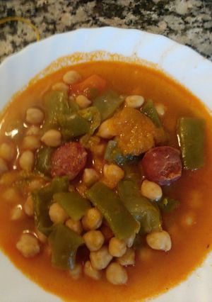 Una foto de Garbanzo con habichuela