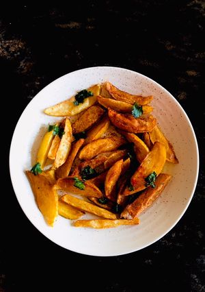 A picture of Potato Wedges.