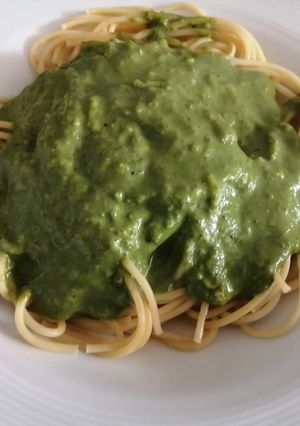 Una foto de Spaguettis al Pesto