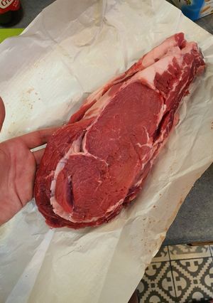 Una foto de Chuletón a la mantequillas de hierbas