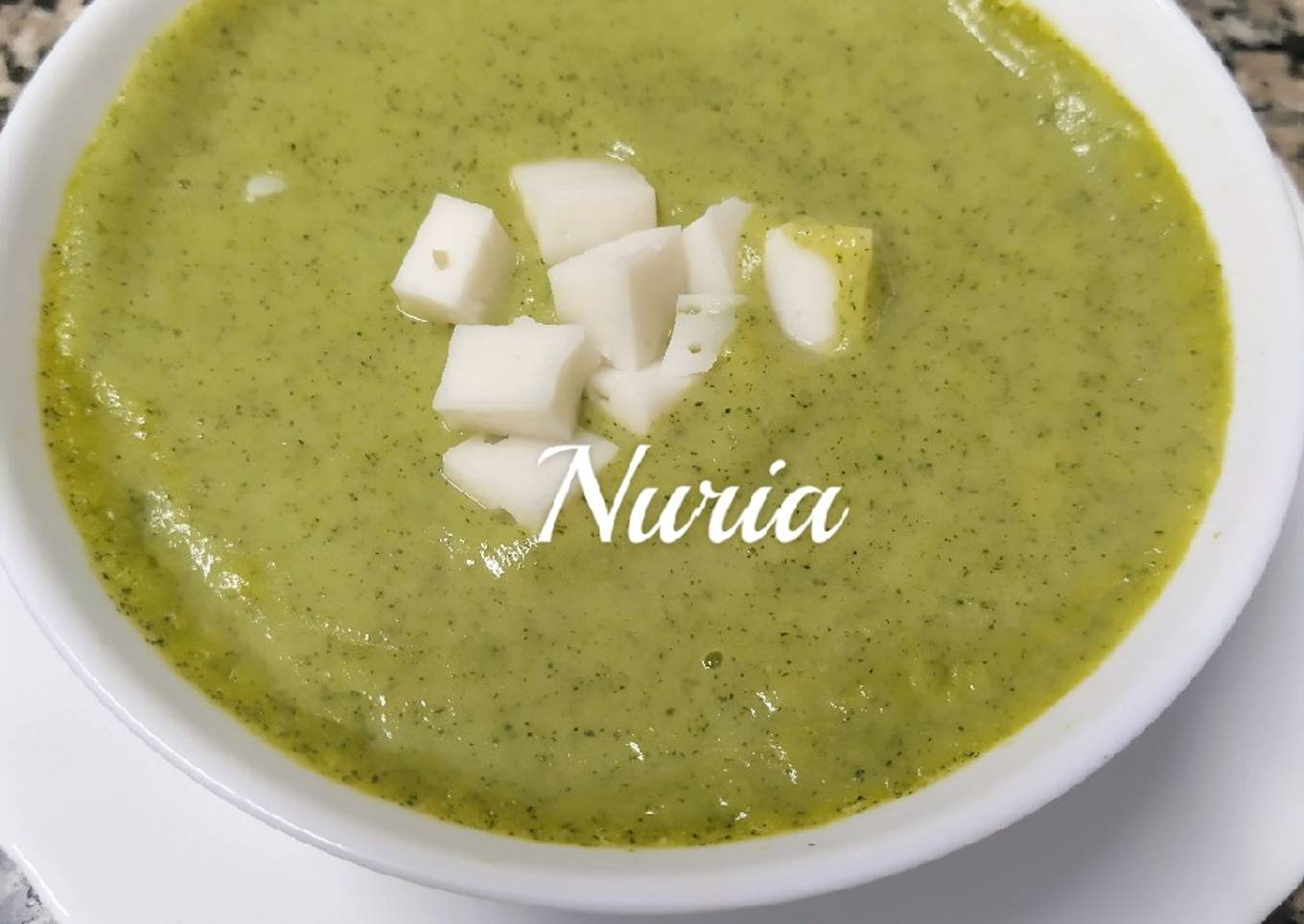 Crema fría de calabacín y yogurt