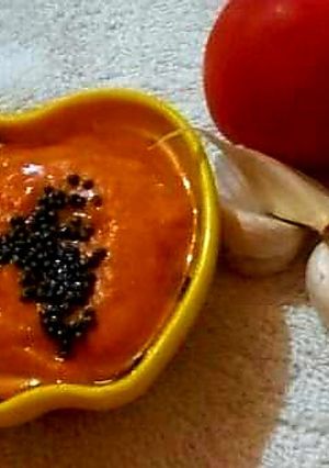 A picture of Garlic tomato chutney.