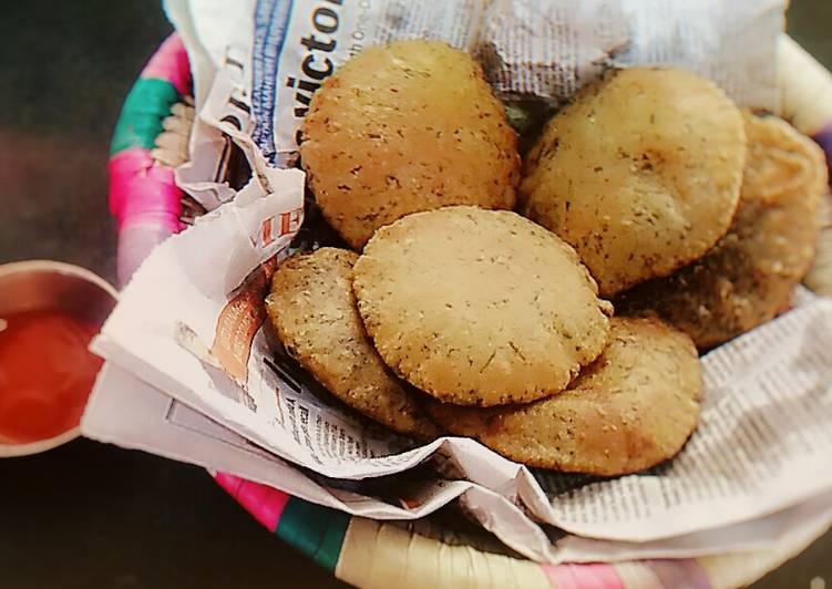 How to Prepare Quick Lahsun batata poori