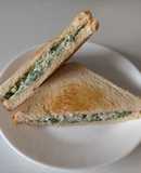 Sándwich vegetariano: Canónigos, nueces y queso